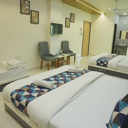 Hotel Ayodhya Virpur Εξωτερικό φωτογραφία