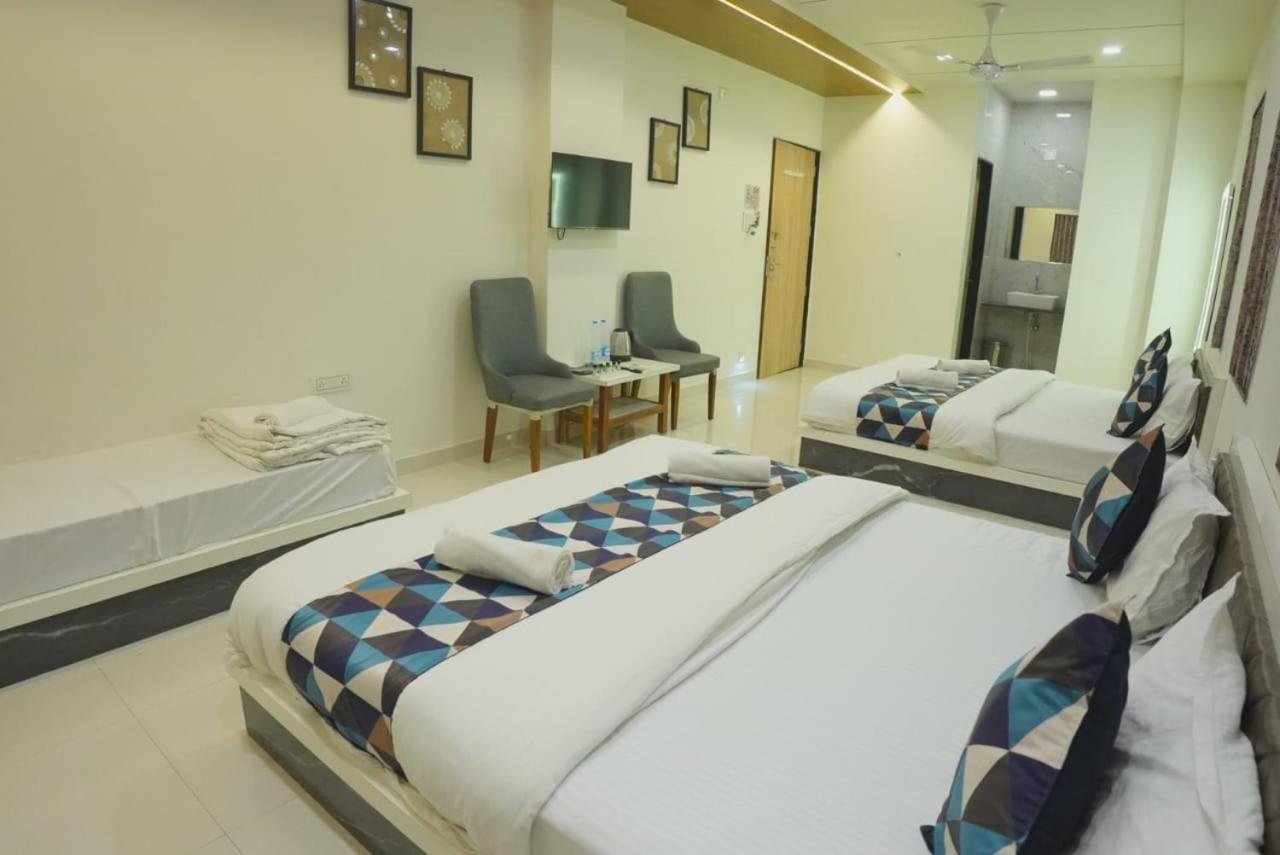 Hotel Ayodhya Virpur Εξωτερικό φωτογραφία