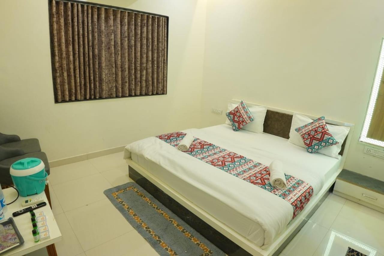 Hotel Ayodhya Virpur Εξωτερικό φωτογραφία