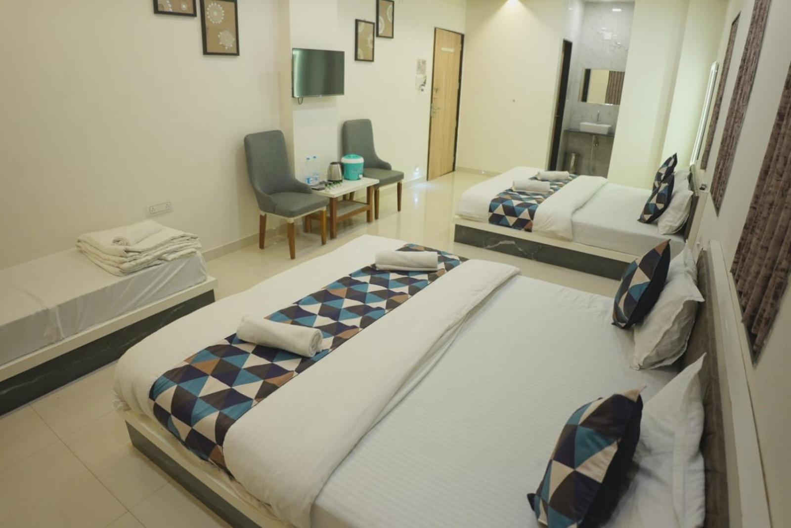 Hotel Ayodhya Virpur Εξωτερικό φωτογραφία
